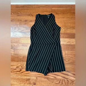 White House Black Market Pin Strip Romper Sz 8